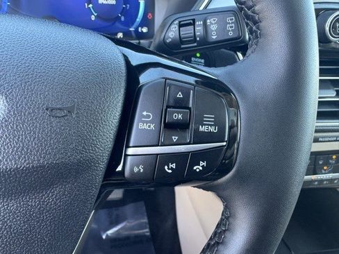 Certified 2022 Ford Escape Titanium w/ Class II Trailer Tow Package image 16