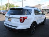 Used 2019 Ford Explorer XLT w/ Equipment Group 202A image 3