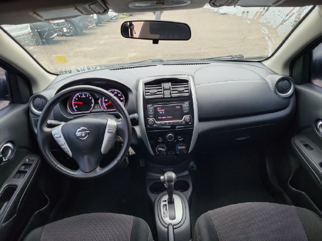 Used 2018 Nissan Versa SV w/ SV Special Edition Package FWD image 11
