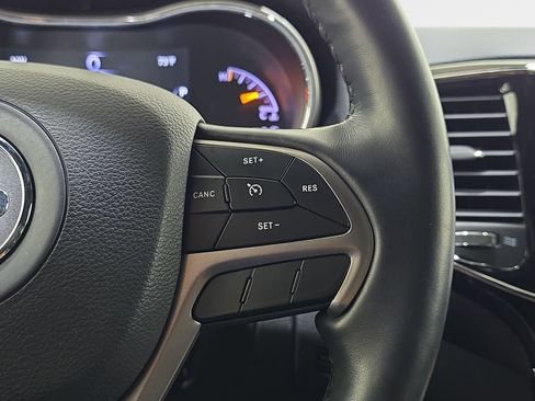 Used 2020 Jeep Grand Cherokee Laredo w/ Quick Order Package 2BN North image 21