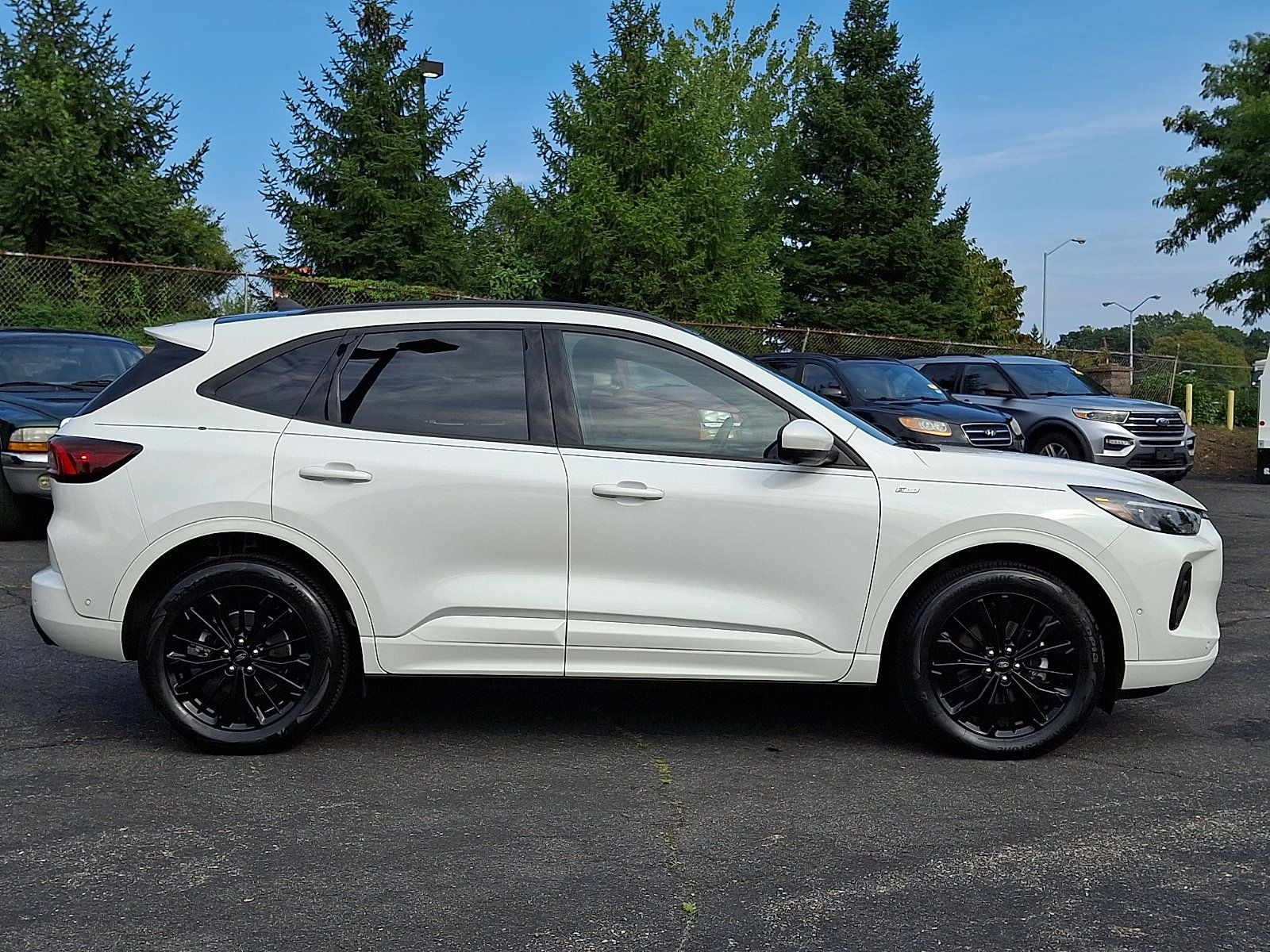 Certified 2024 Ford Escape ST-Line Elite w/ Premium Technology Package AWD/4WD image 7