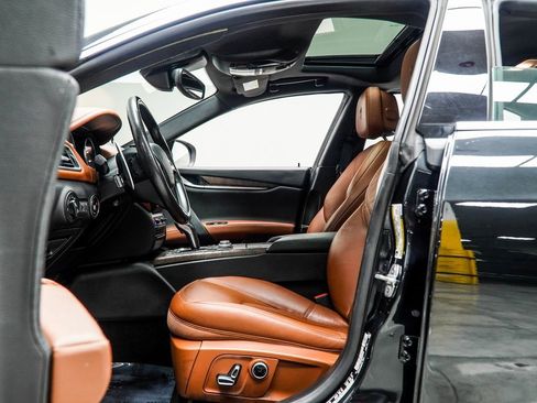 Used 2022 Maserati Ghibli Modena image 38