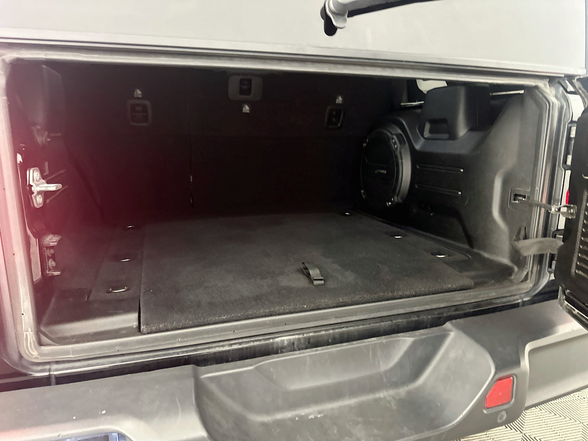 Used 2019 Jeep Wrangler Unlimited Rubicon AWD/4WD image 30
