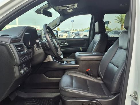 Used 2022 Chevrolet Suburban LT RWD image 16