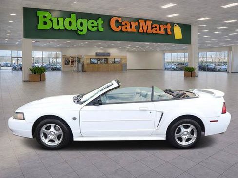 Used 2004 Ford Mustang Convertible RWD image 4