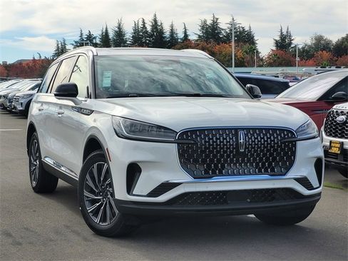 New 2026 Lincoln Aviator AWD image 1