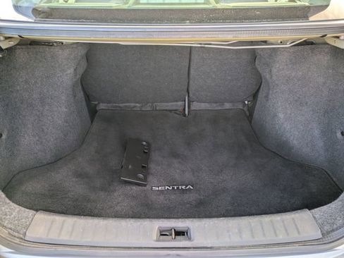 Used 2016 Nissan Sentra SV image 27