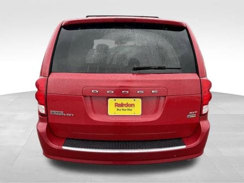 Used 2014 Dodge Grand Caravan SXT image 7