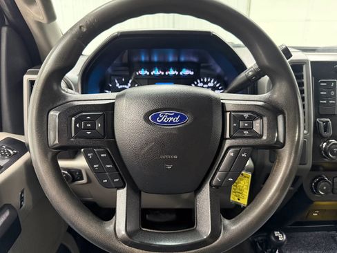 Used 2019 Ford F550 4x4 Regular Cab Super Duty image 16