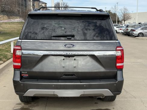 Used 2021 Ford Expedition XLT image 5