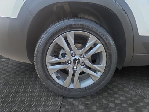 Used 2023 Kia Seltos S FWD image 34