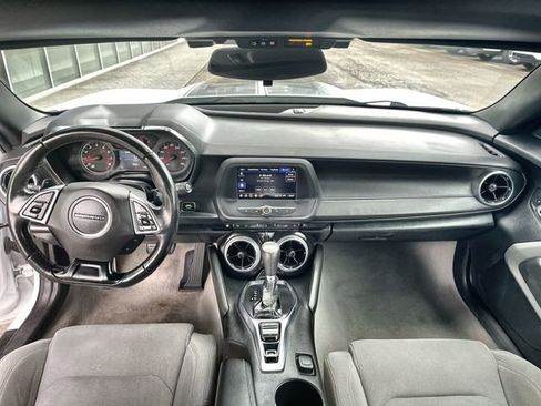 Certified 2023 Chevrolet Camaro LT image 19