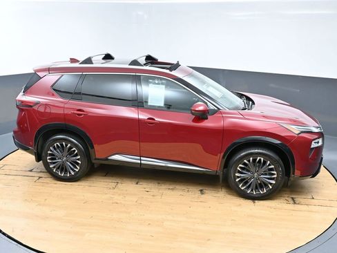 Used 2025 Nissan Rogue Platinum image 51