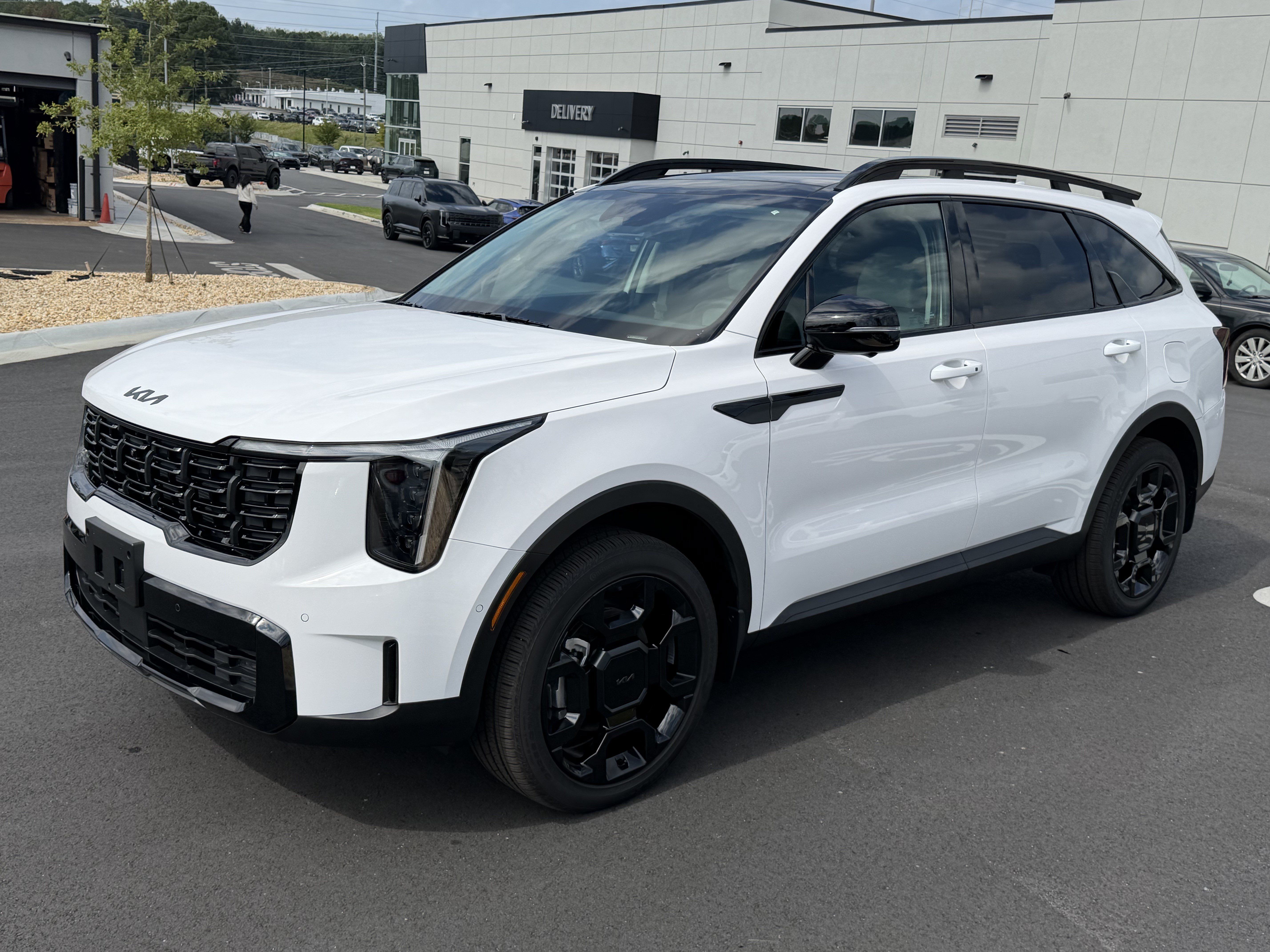 Certified 2026 Kia Sorento SX AWD/4WD image 3
