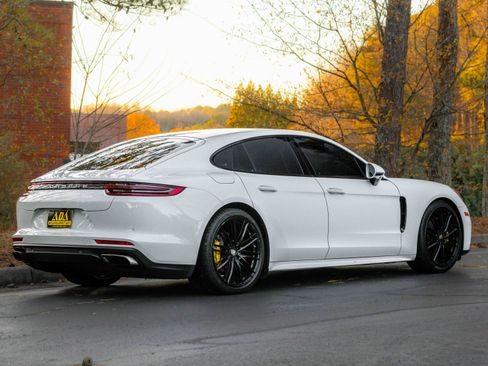 Used 2017 Porsche Panamera image 56