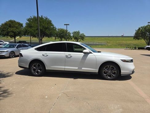 Used 2024 Honda Accord EX image 4