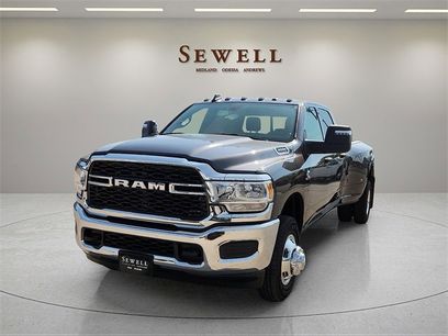 Used 2024 RAM 3500 Tradesman w/ Chrome Appearance Group