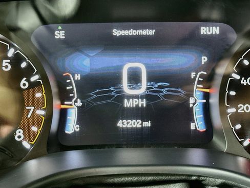 Used 2025 Jeep Compass Limited AWD/4WD image 18