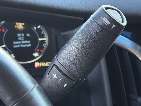 Used 2015 Cadillac Escalade ESV Luxury image 30