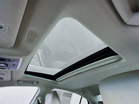 Used 2019 Lexus ES 350 image 4