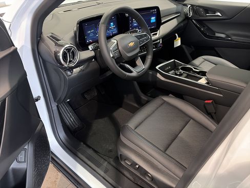 New 2026 Chevrolet Equinox LT w/ Convenience Package II image 16