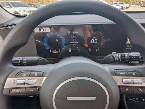Certified 2025 Hyundai Kona SE image 25