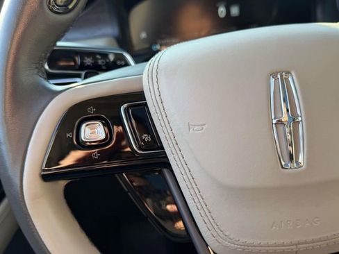 Certified 2023 Lincoln Aviator Reserve w/ Equipment Group 201A image 24