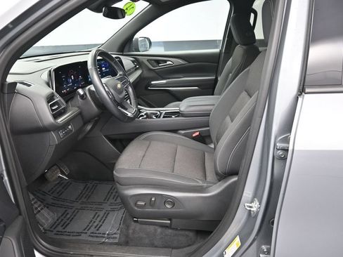 Used 2024 Chevrolet Traverse LT AWD/4WD image 31