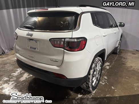 Used 2022 Jeep Compass Latitude image 7