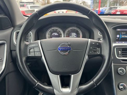 Used 2012 Volvo S60 T5 w/ Multimedia Pkg FWD image 21