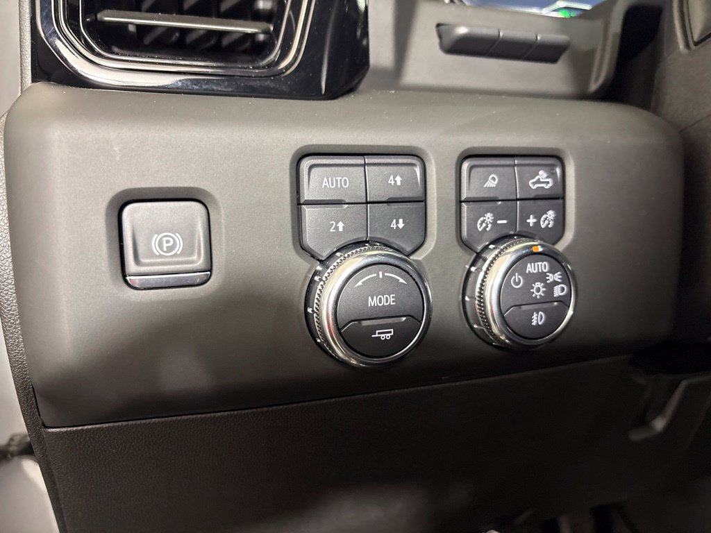 Used 2025 GMC Sierra 2500 AT4X AWD/4WD image 26