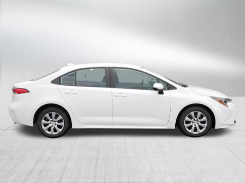 Used 2023 Toyota Corolla LE FWD image 8