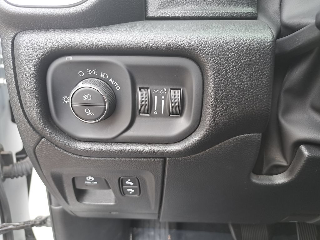Used 2025 RAM 1500 Big Horn AWD/4WD image 26