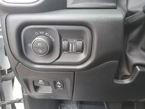 Used 2025 RAM 1500 Big Horn AWD/4WD image 26