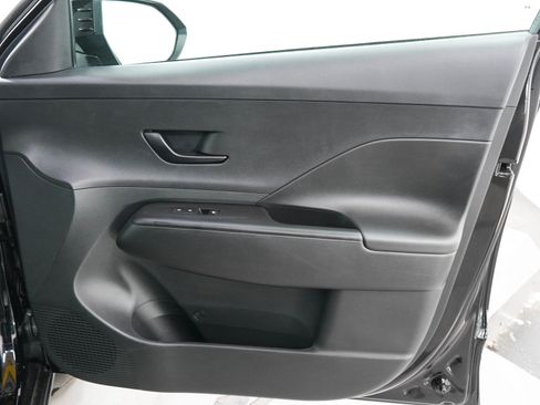 Certified 2024 Hyundai Kona SE FWD image 11