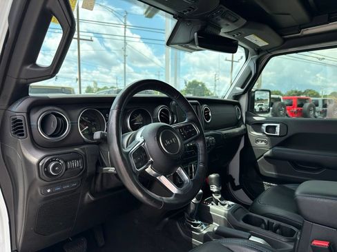 Used 2021 Jeep Wrangler Unlimited Rubicon 4xe w/ Cold Weather Group AWD/4WD image 30