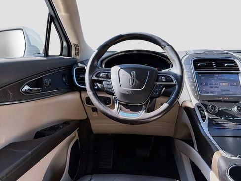 Used 2020 Lincoln Nautilus Reserve AWD/4WD image 24