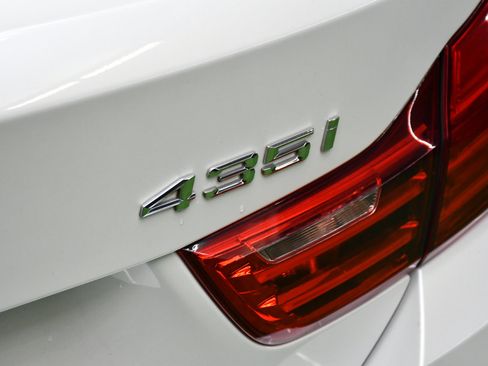 Used 2014 BMW 435i Convertible image 11