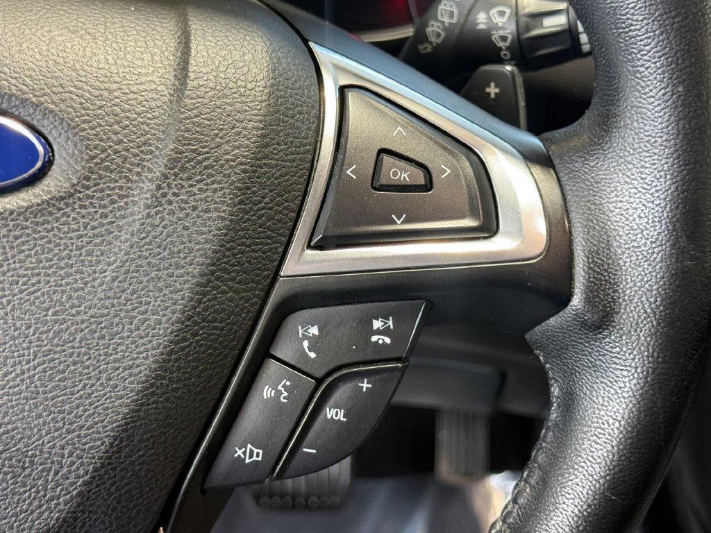 Used 2016 Ford Edge SEL w/ Equipment Group 201A FWD image 20