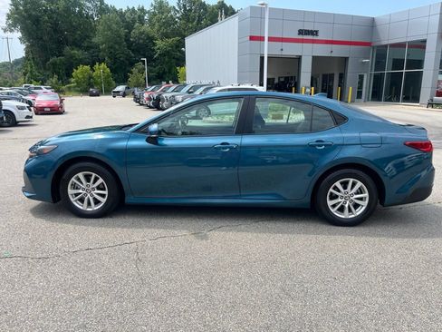 Used 2025 Toyota Camry LE w/ Convenience Package AWD/4WD image 3