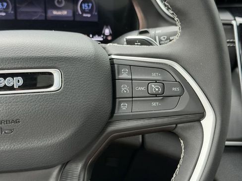 New 2025 Jeep Grand Cherokee L Altitude RWD image 23