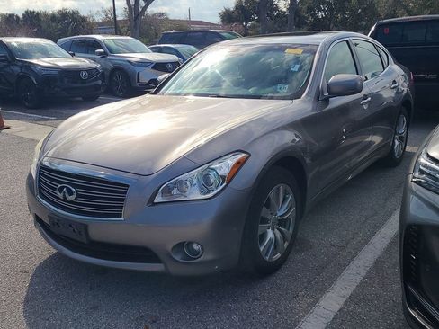 Used 2012 INFINITI M37 x w/ Deluxe Touring Pkg image 2
