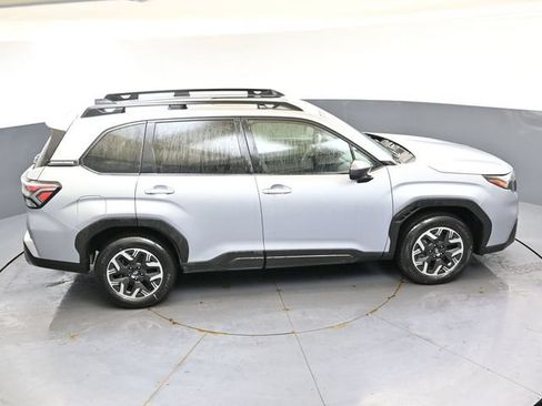 Used 2025 Subaru Forester Premium AWD/4WD image 50