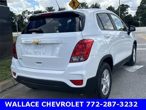 Certified 2022 Chevrolet Trax LS w/ Tint and Cruise Package image 6