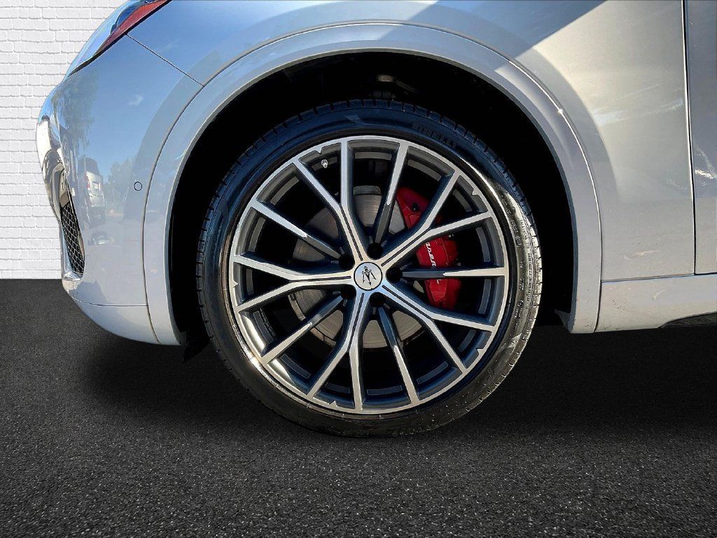 Used 2023 Maserati Grecale Modena AWD/4WD image 21