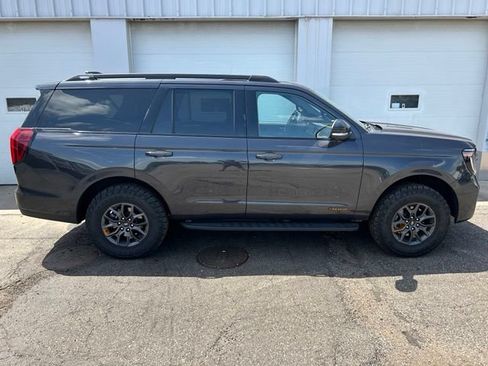 Used 2025 Ford Expedition Tremor AWD/4WD image 6