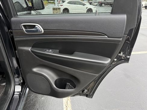 Used 2018 Jeep Grand Cherokee Limited w/ Luxury Group II image 37