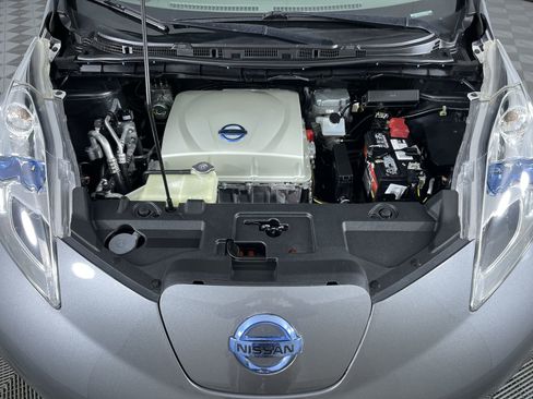 Used 2015 Nissan Leaf SV w/ LED & Quick Charge Package image 29