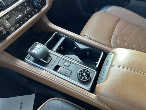 Used 2023 Nissan Pathfinder Platinum w/ Black Appearance Package image 23