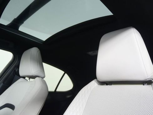 Used 2020 Lexus UX 250h w/ Premium Package image 12